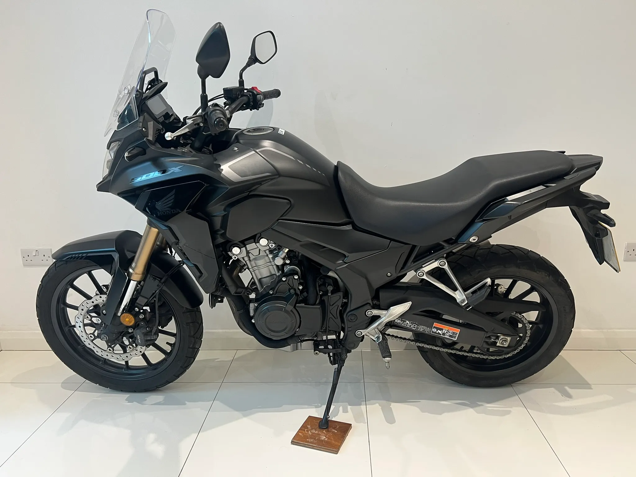 Demo + 1 Owner with Low miles — detail 2