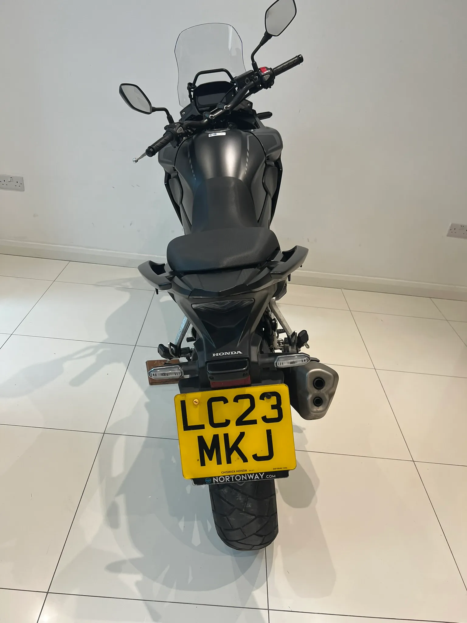 Demo + 1 Owner with Low miles — detail 5